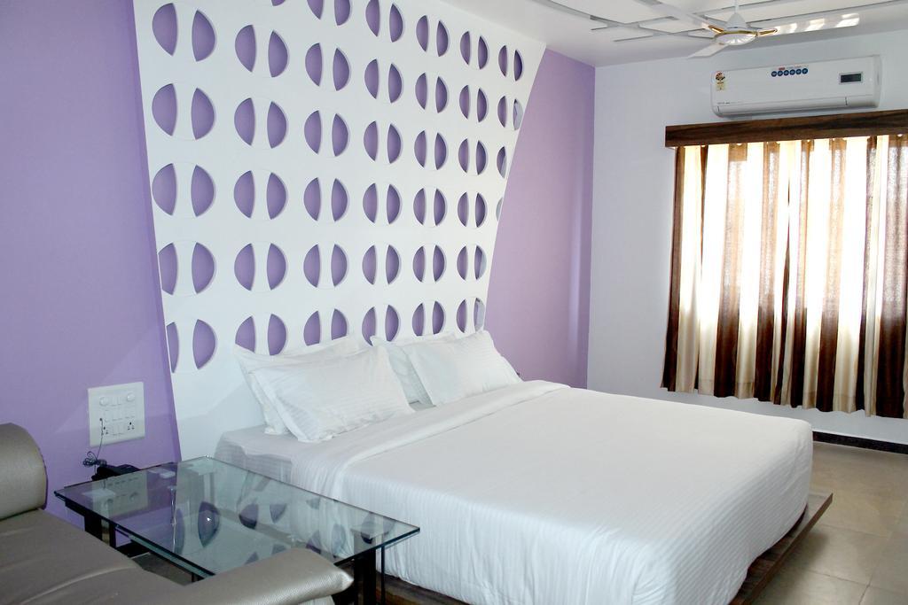 Oyo 4316 Hotel Sai Empire Shirdi Habitación foto