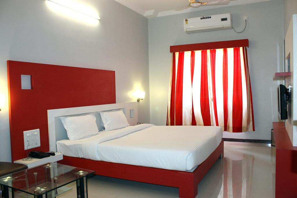 Oyo 4316 Hotel Sai Empire Shirdi Habitación foto